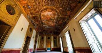 Mola le cento stanze di Palazzo Roberti: la reggia che attende di essere svelata  